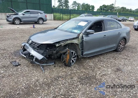 2018 Volkswagen Jetta 1.4T Se/1.4T Wolfsburg Edition из США, поврежденный, VIN 3VWDB7AJ0JM260356